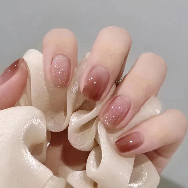 Caramel gradient press-on nails with shimmer